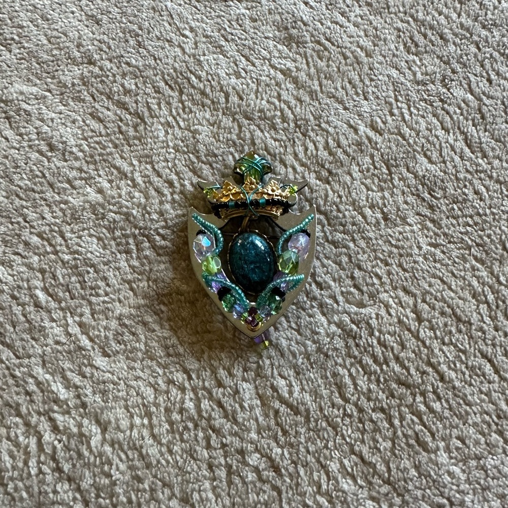 Liztech Brooch Pin Bundle - Picture 8 of 9